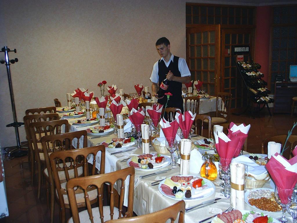 Hotel Lotus Arad Bagian luar foto
